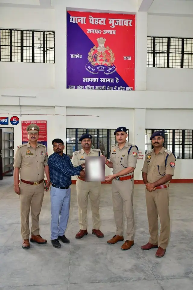 Thana Behda Mujavar, Jila Unnao — ISO certificate presented by Certsure Certification